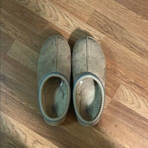 Cozy Tan Slippers with Blue Trim